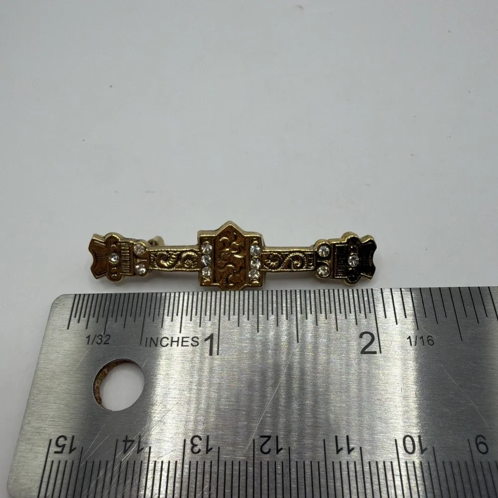 BAR BROOCH,‎ ANITIQUE VICTORIAN STYLE. FAUX DIAMONDS. GOLD TONE. UNSIGNED